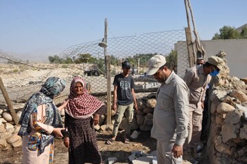 سازمان‌های ستادی و جهادی در مناطق زلزله زده فین بندرعباس پای کارند