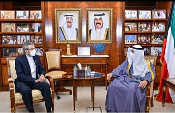 معاون سیاسی وزارت خارجه در دیدار با وزیر خارجه کویت