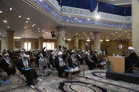 نشست علمی تحلیل دیدگاه های فقهی توسعه مطاف