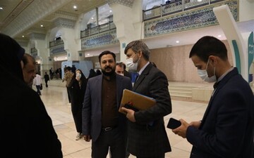 بازدید سرپرست معاونت پرورشی و فرهنگی از نمایشگاه قرآن