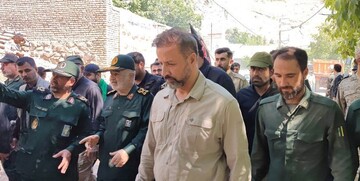 بازدید فرمانده کل سپاه از مناطق سیل‌زده فیروزکوه/ سرلشکر سلامی: تا آخر پای کارتان هستیم