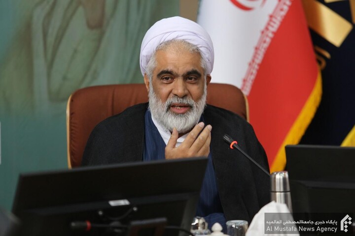 شاهکار امام راحل(ره) توسعه فلسفه و عرفان به حوزه نیازهای مادی بشر بود حجت الاسلام والمسلمین خالق پور