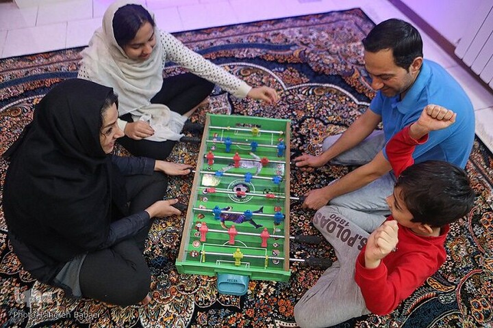 چالش های عاطفی و تربیتی در خانه های کوچک چالش های عاطفی و تربیتی