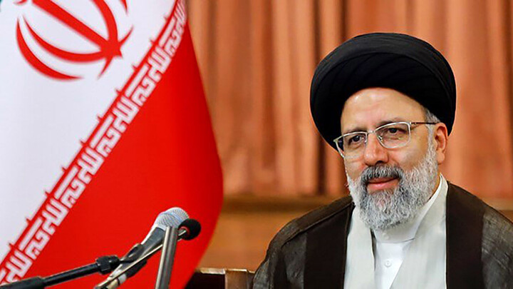 آیتالله رئیسی: دشمن به دنبال تبدیل قوتهای کشور به ناامیدی و ضعف است آیتالله رئیسی