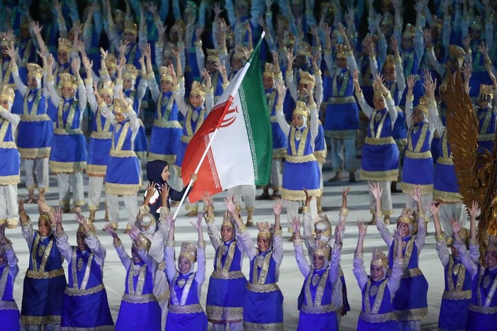 پرچمداری کاروان ایران