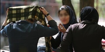 ارسال ۳۵۰۰ پیامک کشف حجاب متصدیان واحدهای صنفی در اولین روز اجرای طرح عفاف و حجاب/ پلمب ۱۵۵ مغازه، رستوران و باغ تالار