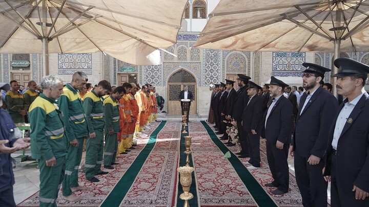 برگزاری خطبهخوانی حرم حضرت معصومه(س) با حضور خادمان شهرداری قم دهه کرامت
