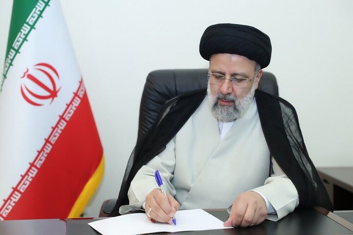 رئیسجمهور سالگرد استقلال قرقیزستان را تبریک گفت رئیسجمهور