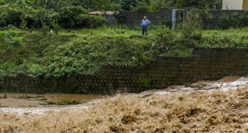 هشدار زرد بارش‌های پاییزی در ۳ استان/ مسافران از اٌتراق در حاشیه رودخانه‌ها خودداری کنند