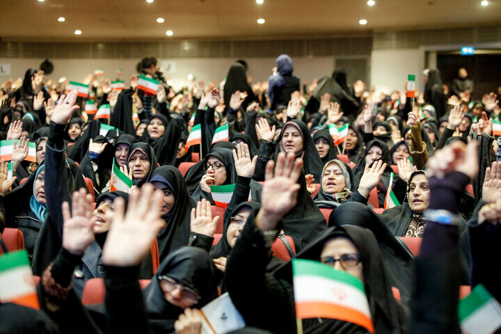 اطلس وضعیت زنان تهیه شد/تدوین منشور مشاوره خانواده در دست اقدام است زنان