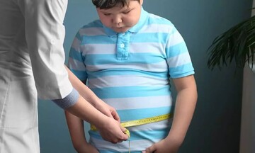 شیوع چاقی در کودکان مدرسه‌ای/ برنامه‌ریزی غربالگری اجباری چاقی و کوتاه قدی کودکان