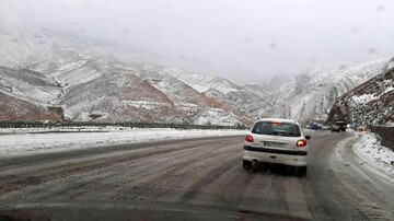 اعلام محدودیت‌های ترافیکی جاده‌های کشور/آغاز بارش برف در محورهای شمالی