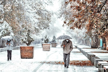 برف و باران امروز در غرب و مرکز کشور/ دمای اغلب استان‌ها تا آخر هفته بیشتر می‌شود