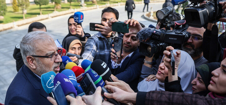 اوجی: در سال جدید سوخت گیری فقط از طریق کارت سوخت خودرو انجام میشود وزیر نفت