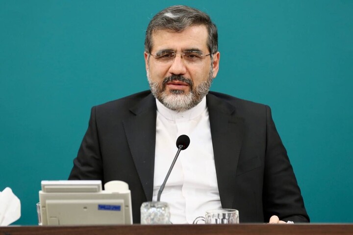 وزیر فرهنگ: افتخار سربازی رهبر انقلاب و نظام را با هیچ موردی عوض نمیکنیم وزیر فرهنگ