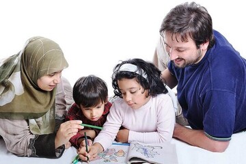 ۲۷.۳ سالگی میانگین سن مادران ایرانی در تولد اولین فرزند؛ پدر ۳۲.۱ سالگی