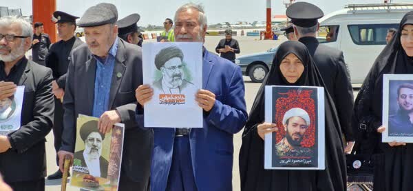 ورود هواپیمای حامل پیکر شهید جمهور به مشهد مقدس شهید جمهور