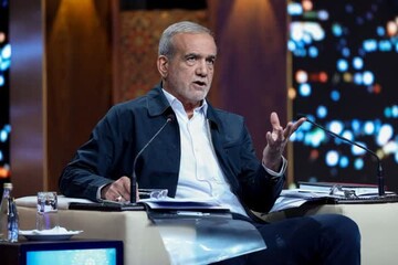 پزشکیان در برج میلاد: یکدیگر را تحمل کنیم