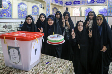 اثر انگشت برای تعیین سرنوشت؛ بانوان از خواسته‌هایشان می‌گویند