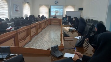کارگاه آموزشی «مربی همیاران اجتماعی» استان بوشهر شهرستان دشتستان برگزار شد+ تصاویر کارگاه آموزشی مربی همیاران اجتماعی استان بوشهر شهرستان دشتستان در راستای تربیت مربی همیاران اجتماعی به همت سازمان امور اجتماعی کشور و با مشارکت موسسه خانواده اسلامی و تربیت معنوی خاتم مجری بخش مردمی سازمان امور اجتماعی و مجمع ملی خانواده با همکاری جبهه فرهنگی انقلاب اسلامی استان بوشهر روز پنجشنبه ۱۸ مرداد در سالن اجتماعات آموزش و پرورش این شهرستان برگزار شد.