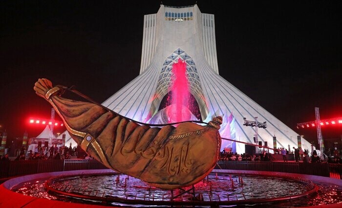 دلدادگی پایتختنشینان عاشق در مراسم بدرقه زائران حسینی زائران حسینی