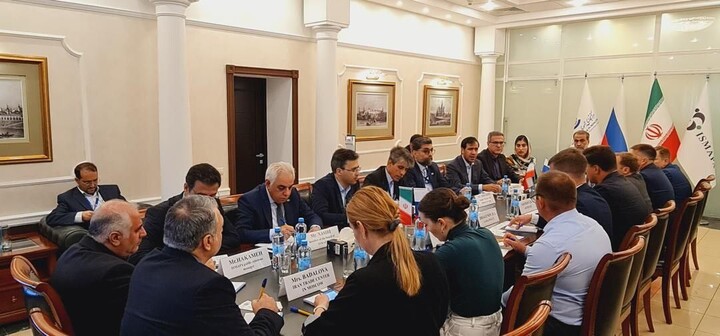 مذاکرات فعالان اقتصادی ایران و روسیه برای تقویت مبادلات در صنعت خودرو صنعت خودرو