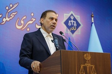 غرب با نگاه ابزاری به زن، بیشترین ظلم را در حق زنان کرده است