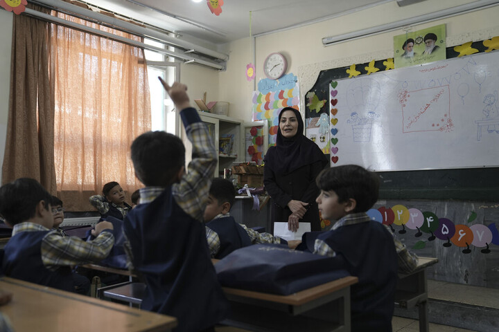 گزینش استخدام معلمان بازنگری میشود/افزایش نمره علمی و کاهش نمره مصاحبه معلم