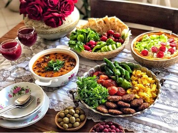 اهمیت تغذیه سالم در ماه رمضان / لزوم پرهیز از خرید فرآورده‌های غذایی فله
