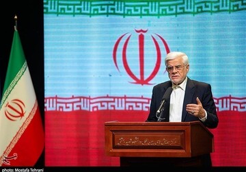 عارف: باید زمینه مهاجرت معکوس نخبگان را فراهم کنیم