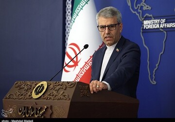 بقائی: شایعه دیدار پزشکیان و ترامپ جعلی است
