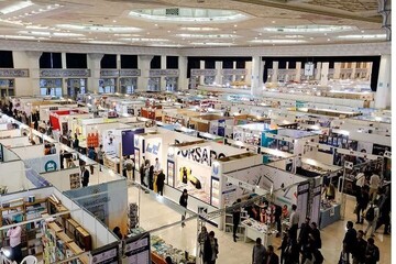 وزیر ارشاد از بخش بین‌الملل نمایشگاه کتاب بازدید کرد