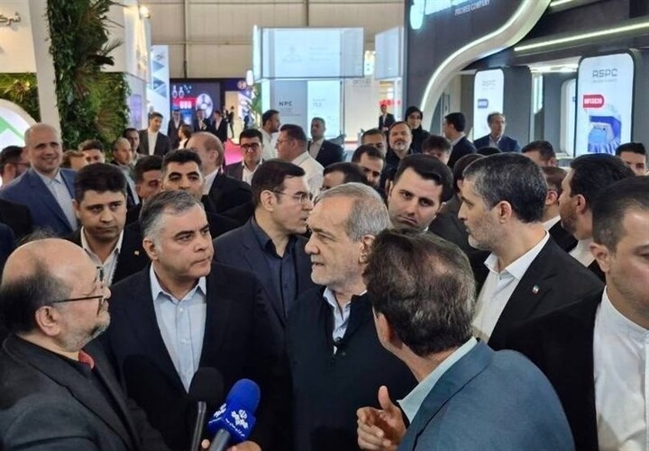 بازدید پزشکیان از نمایشگاه بینالمللی نفت، گاز و پتروشیمی  رییس جمهور