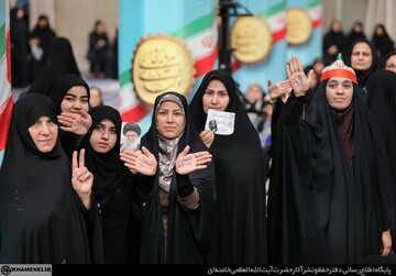دیدار هزاران نفر از کارگران سراسر کشور با رهبر معظم انقلاب