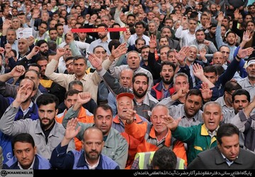 دیدار هزاران نفر از کارگران سراسر کشور با رهبر معظم انقلاب