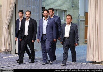 دیدار هزاران نفر از کارگران سراسر کشور با رهبر معظم انقلاب