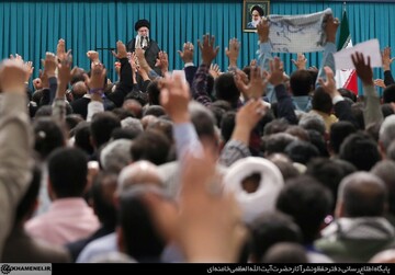 دیدار هزاران نفر از کارگران سراسر کشور با رهبر معظم انقلاب