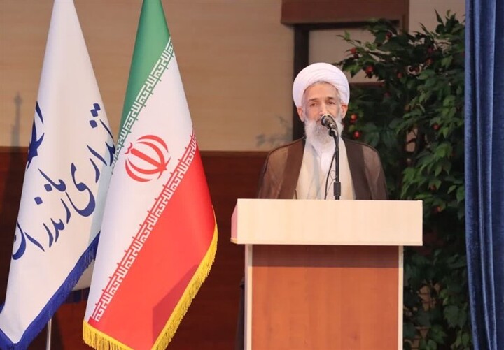 نماینده ولی فقیه در مازندران بر لزوم تلاش برای رسیدن دانشگاه علمی کاربردی به جایگاه اجتماعی واقعی این دانشگاه و حذف رشته‌های کم‌ارزش و بومی‌سازی رشته‌های کاربردی تاکید کرد.