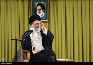 دیدار جمعی از معلمان با رهبر معظم انقلاب