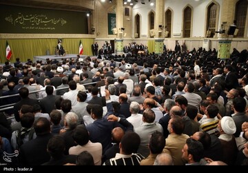 دیدار جمعی از معلمان با رهبر معظم انقلاب