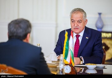 دیدارهای عراقچی با دبیر شورای عالی امنیت ملی ارمنستان و وزیر امور خارجه تاجیکستان