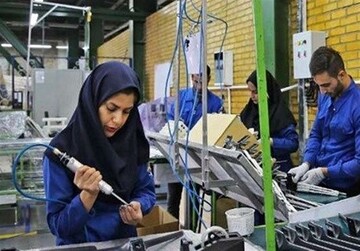 حضور بانوان در کارخانه‌ها، جبران فقدان نیروهای صنعتگر