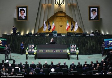 مراسم بزرگداشت شهدای خدمت در مجلس شورای اسلامی