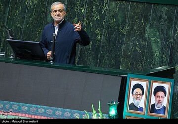 مراسم بزرگداشت شهدای خدمت در مجلس شورای اسلامی