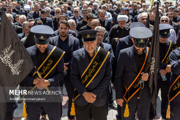 دسته عزاداری خادمان بانوی کرامت در روز شهادت جوادالائمه