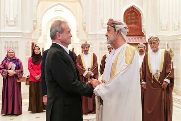 تأکید ایران و عمان بر تحکیم روابط در بیانیه مشترک عمان و ایران
