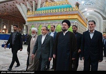تجدید میثاق کارکنان وزارت امور خارجه با آرمانهای امام خمینی (ره)
