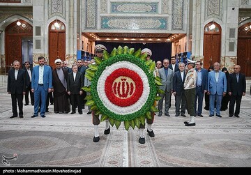 تجدید میثاق کارکنان وزارت امور خارجه با آرمان‌های امام خمینی (ره)