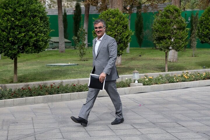 محمدرضا فرزین