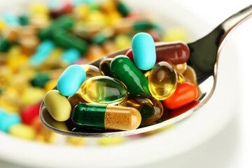 تأکید بر تغذیه متعادل به جای مصرف بی‌رویه مکمل‌ها